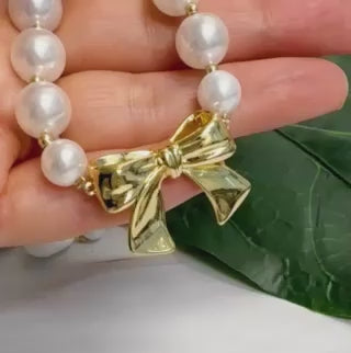 Bow and Pearls Necklace